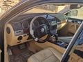 Volkswagen Touareg 2004 годаfor4 000 000 тг. в Актау – фото 2