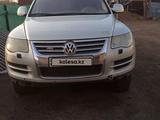 Volkswagen Touareg 2007 годаfor3 000 000 тг. в Алматы