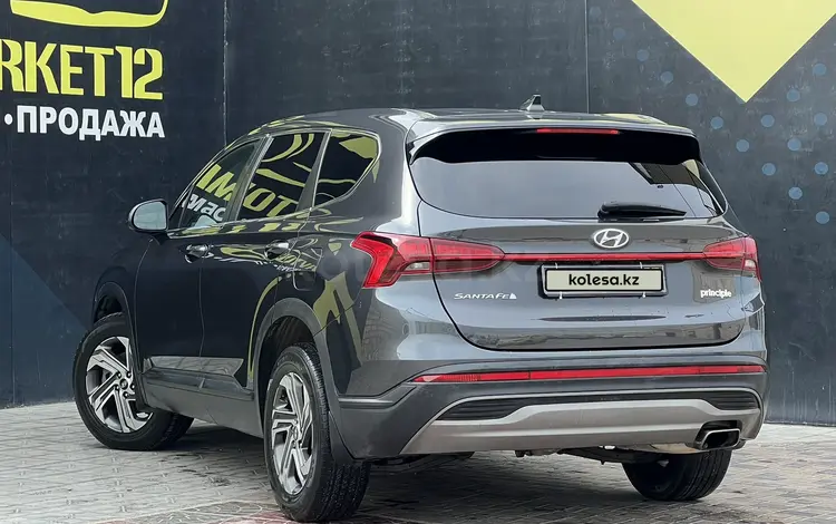 Hyundai Santa Fe 2021 года за 16 250 000 тг. в Актау