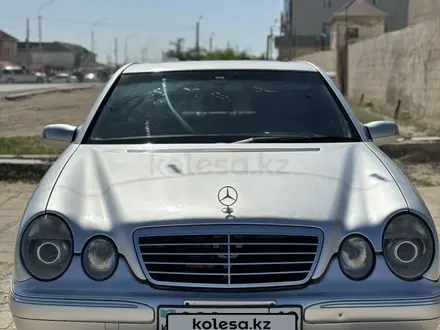 Mercedes-Benz E 320 2001 года за 5 000 000 тг. в Жанаозен – фото 26