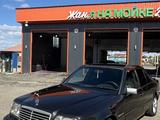 Mercedes-Benz E 200 1993 годаүшін1 350 000 тг. в Семей