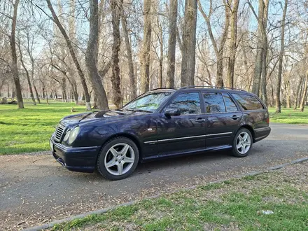 Mercedes-Benz E 230 1996 года за 2 350 000 тг. в Тараз – фото 3