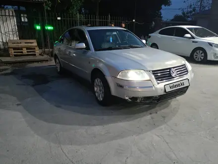 Volkswagen Passat 2000 года за 1 800 000 тг. в Уральск – фото 9
