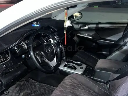 Toyota Camry 2014 года за 9 300 000 тг. в Тараз – фото 12