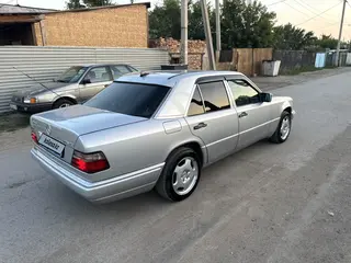 Mercedes-Benz E 280