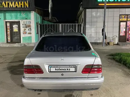 Mercedes-Benz E 280 1998 года за 2 600 000 тг. в Алматы – фото 3