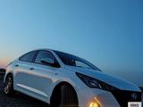 Hyundai Accent 2020 года за 9 000 000 тг. в Атбасар – фото 2