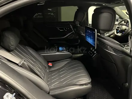 Mercedes-Benz S 63 AMG 4MATIC 2024 года за 109 999 000 тг. в Алматы – фото 35