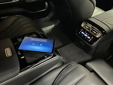 Mercedes-Benz S 63 AMG 4MATIC 2024 года за 109 999 000 тг. в Алматы – фото 38