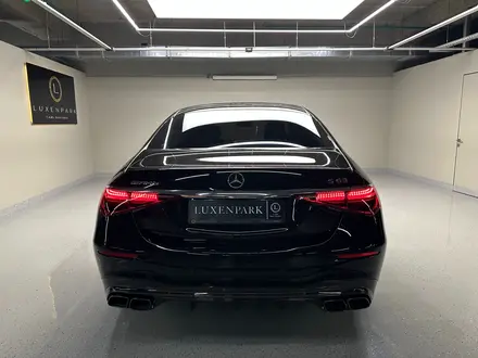 Mercedes-Benz S 63 AMG 4MATIC 2024 года за 109 999 000 тг. в Алматы – фото 4