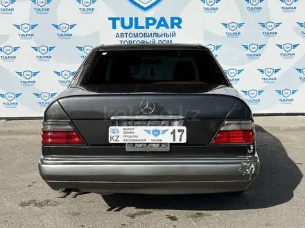 Mercedes-Benz E 200 1993 годаүшін1 800 000 тг. в Туркестан – фото 3