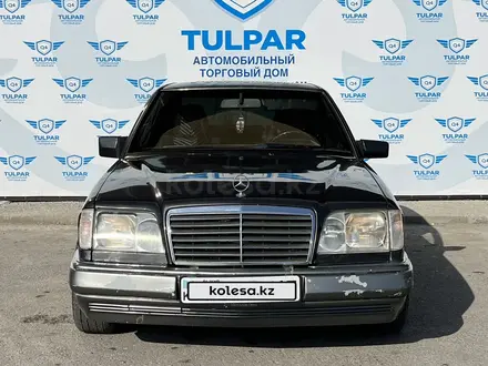 Mercedes-Benz E 200 1993 годаүшін1 800 000 тг. в Туркестан – фото 2