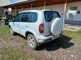 Chevrolet Niva 2014 годаfor3 200 000 тг. в Шымкент – фото 4