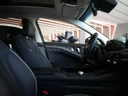 Kia K8 Premium 2025 года за 27 990 000 тг. в Алматы – фото 15