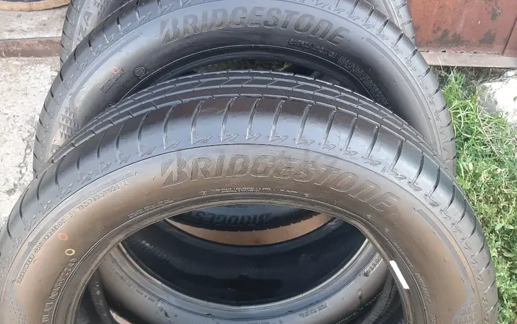 Бриджестон 215/55/17 за 155 000 тг. в Актобе