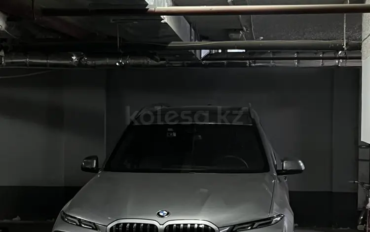 BMW X7 2022 года за 62 900 000 тг. в Астана