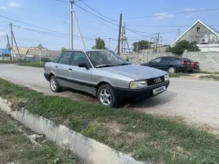 Audi 80