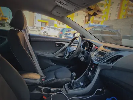 Hyundai Elantra 2014 года за 3 700 000 тг. в Атырау – фото 3