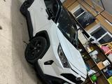 Toyota RAV4 2020 года за 18 000 000 тг. в Актобе – фото 2