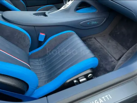 Bugatti Chiron 2019 года за 1 900 000 000 тг. в Алматы – фото 15