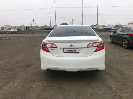 Toyota Camry 2013 года за 6 000 000 тг. в Атырау – фото 3