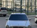 Mercedes-Benz E 320 2001 годаүшін5 900 000 тг. в Актау – фото 8