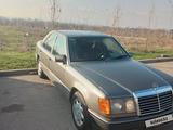 Mercedes-Benz E 200 1991 года за 1 400 000 тг. в Алматы – фото 2