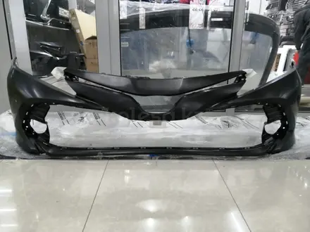 Передний Бампер на Toyota Camry 2019-2021 за 75 000 тг. в Алматы