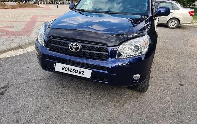 Toyota RAV4 2006 года за 7 500 000 тг. в Петропавловск