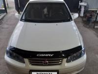 Toyota Camry 2000 года за 3 300 000 тг. в Тараз