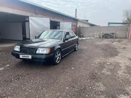 Mercedes-Benz E 220 1991 года за 1 100 000 тг. в Балхаш – фото 7