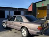 Mercedes-Benz E 220 1993 года за 1 700 000 тг. в Талдыкорган – фото 5