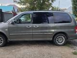 Kia Carnival 2005 года за 4 900 000 тг. в Актобе – фото 4