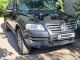 Volkswagen Touareg 2006 годаүшін6 000 000 тг. в Алматы