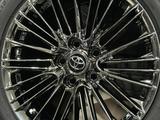 Тойота Камри новый комплект хром 215 55 R17 Трейдин есть за 385 000 тг. в Атырау – фото 4
