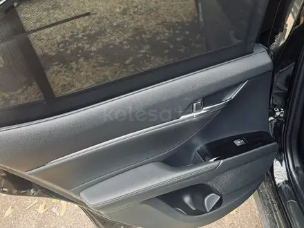 Toyota Camry 2021 года за 14 500 000 тг. в Караганда – фото 6