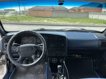Volkswagen Passat 1995 года за 2 600 000 тг. в Шымкент – фото 14