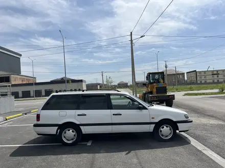Volkswagen Passat 1995 года за 2 600 000 тг. в Шымкент – фото 2