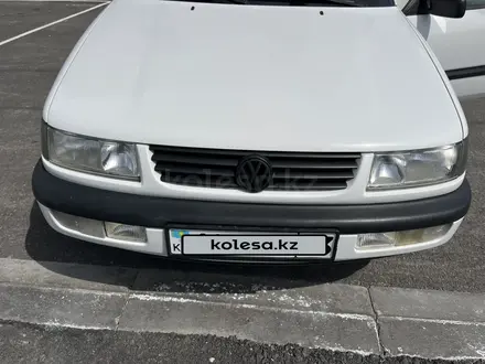 Volkswagen Passat 1995 года за 2 600 000 тг. в Шымкент – фото 23