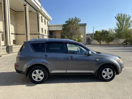 Mitsubishi Outlander 2008 года за 5 700 000 тг. в Жетысай – фото 2