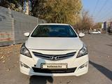 Hyundai Solaris 2015 года за 4 800 000 тг. в Шымкент – фото 2
