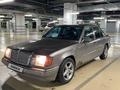 Mercedes-Benz E 230 1991 года за 1 350 000 тг. в Астана