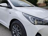 Hyundai Accent 2021 года за 9 500 000 тг. в Уральск