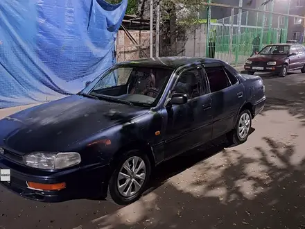 Toyota Camry 1996 года за 1 500 000 тг. в Алматы – фото 2