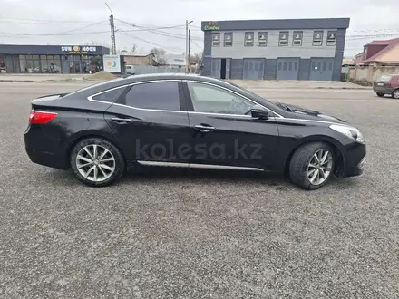Hyundai Grandeur 2015 года за 8 900 000 тг. в Тараз – фото 6