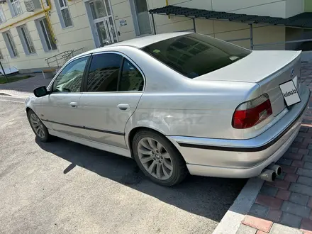 BMW 528 1999 года за 3 300 000 тг. в Туркестан – фото 3