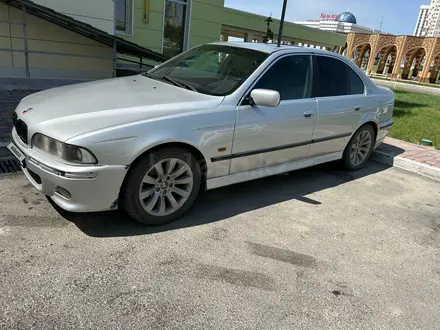 BMW 528 1999 года за 3 300 000 тг. в Туркестан – фото 4