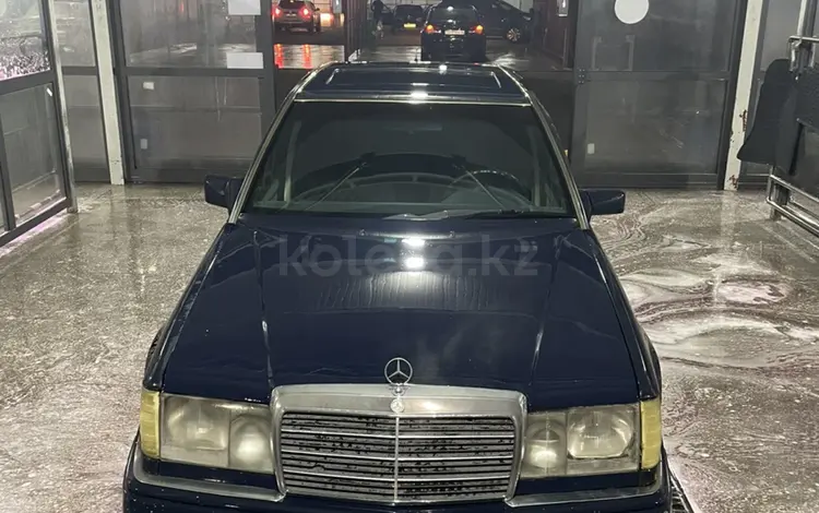 Mercedes-Benz E 200 1990 года за 1 100 000 тг. в Павлодар