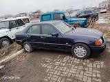 Mercedes-Benz C 250 1996 годаүшін800 000 тг. в Астана – фото 2