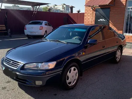 Toyota Camry 1998 года за 4 100 000 тг. в Байконыр – фото 9